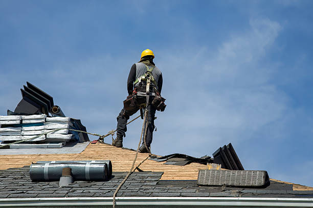 Professional Gutter Installation technician working in Calhoun, MO
